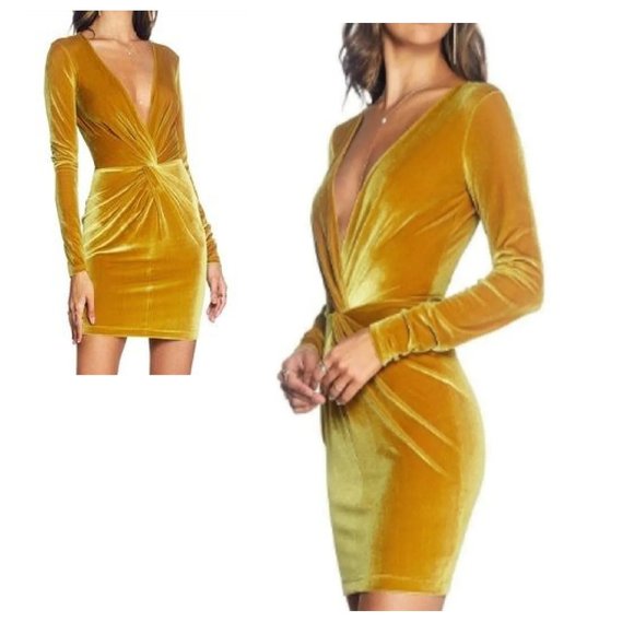 Dress the Population Dresses & Skirts - NWT $195 COSMOPOLITAN DRESS THE POPULATION AIDAN VELVET MINI DRESS SIZE S